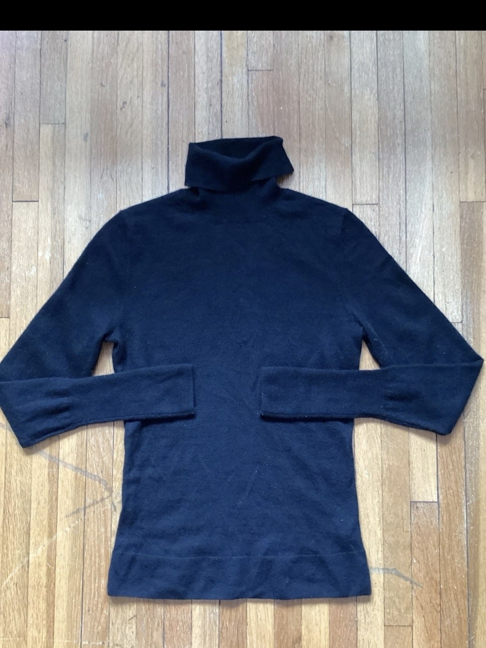 Saks Fifth Avenue Ladies Size XS Solid Black Turtle Neck Sweater,100% Cashmere